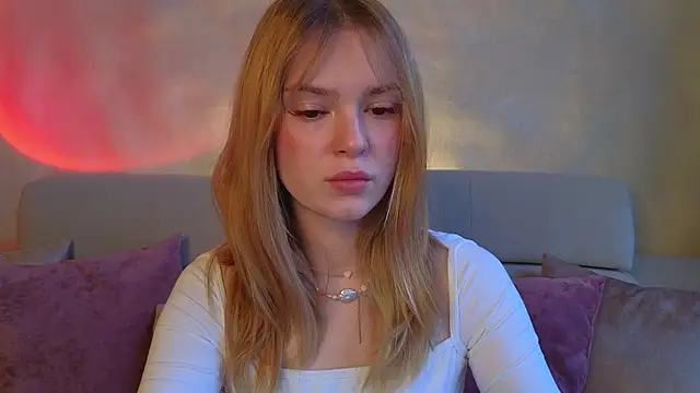 Snapshot of cyberl0ve_ chatting on 03-17-26, 03:15 cyberl0ve online show from 03-17-26, 03:15