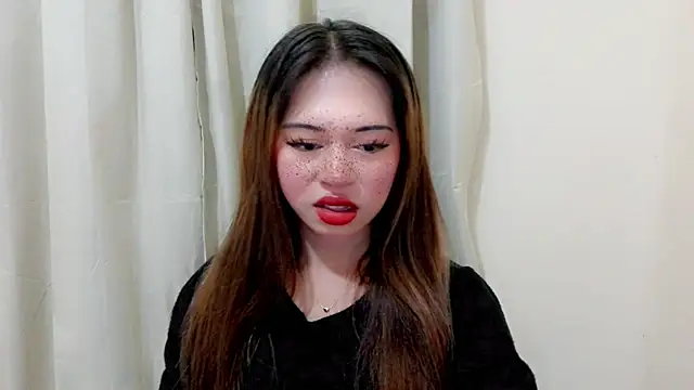 Snapshot of Seductive_sophie chatting on 07-25-26, 06:22 Seductive sophie online show from 07-25-26, 06:22