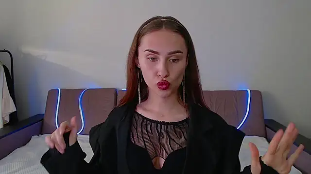 yourameliaa online show from 04-20-26, 02:42