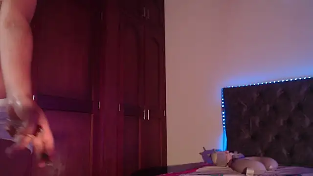 Snapshot of sweetsea_ chatting on 05-23-26, 12:16 sweetsea online show from 05-23-26, 12:16