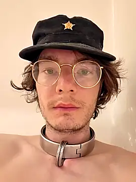 Snapshot of KinkyKittyBoy chatting on 04-21-26, 01:53 KinkyKittyBoy online show from 04-21-26, 01:53