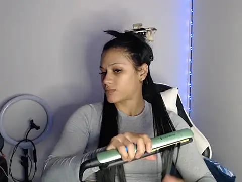 Snapshot of KathLovee chatting on 05-11-26, 01:06 KathLovee online show from 05-11-26, 01:06