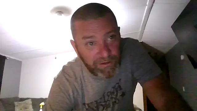 Snapshot of Beaededpainter chatting on 07-17-26, 02:18 Beaededpainter online show from 07-17-26, 02:18