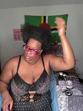 Snapshot of SweetCurvyRose chatting on 03-11-26, 08:48 SweetCurvyRose online show from 03-11-26, 08:48