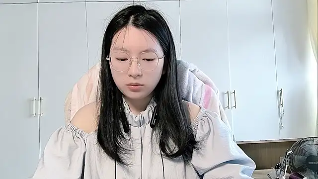 Eeya-36 online show from 04-25-26, 01:41