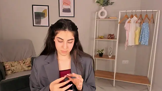 Snapshot of Heily_Bennet chatting on 03-11-26, 01:17 Heily Bennet online show from 03-11-26, 01:17