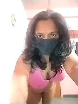 Snapshot of Miss-Dolly07 chatting on 03-08-26, 05:50 Miss-Dolly07 online show from 03-08-26, 05:50