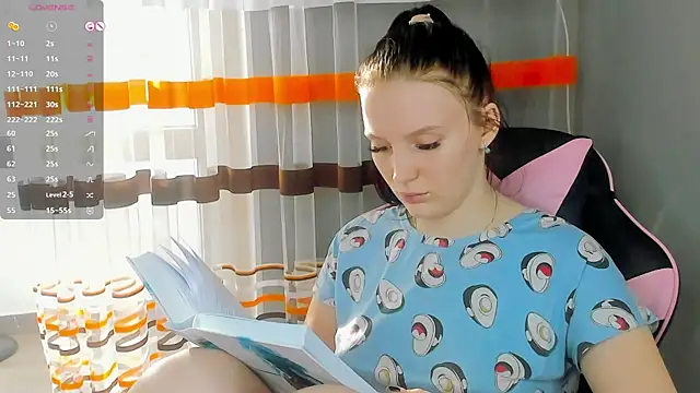 Mary Blu online show from 02-17-25, 07:26