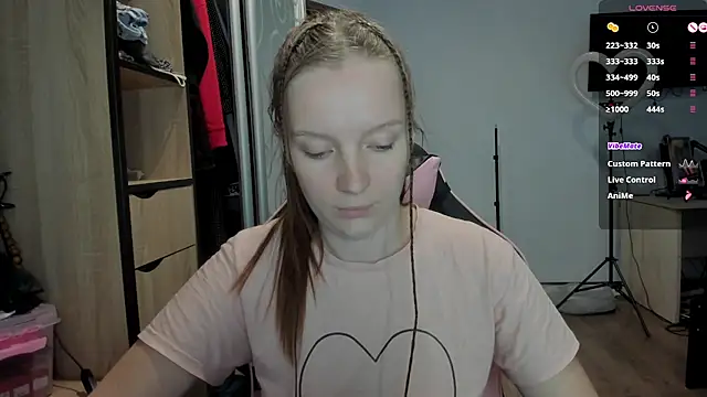 Mary Blu online show from 10-12-25, 09:08