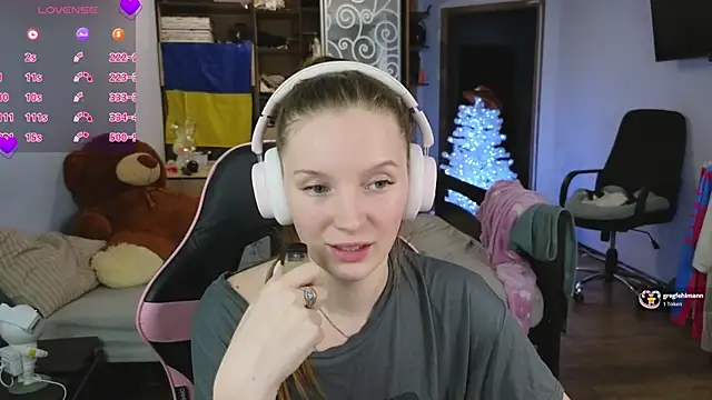 Snapshot of Mary_Blu chatting on 01-08-26, 06:21 Mary Blu online show from 01-08-26, 06:21