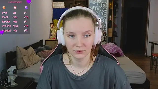 Snapshot of Mary_Blu chatting on 01-13-26, 01:27 Mary Blu online show from 01-13-26, 01:27