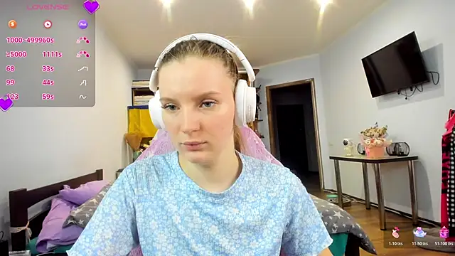 Snapshot of Mary_Blu chatting on 02-17-26, 04:02 Mary Blu online show from 02-17-26, 04:02