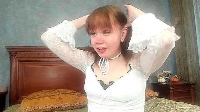 Snapshot of LeahAllsop chatting on 05-15-26, 02:51 LeahAllsop online show from 05-15-26, 02:51