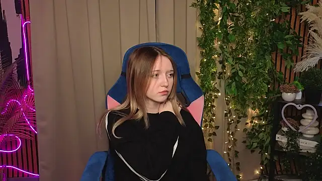 Snapshot of JillHolland chatting on 03-19-26, 05:17 JillHolland online show from 03-19-26, 05:17