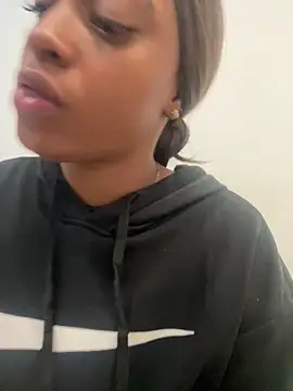 LiaTrainor online show from 04-01-26, 12:28