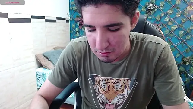 Roccoallegeri online show from 04-13-26, 12:21