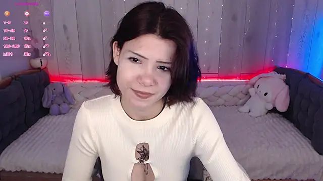 Snapshot of llittle-peachh chatting on 05-17-26, 06:44 llittle-peachh online show from 05-17-26, 06:44