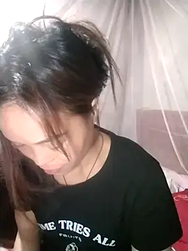 Snapshot of pitien0099 chatting on 03-26-26, 01:49 pitien0099 online show from 03-26-26, 01:49