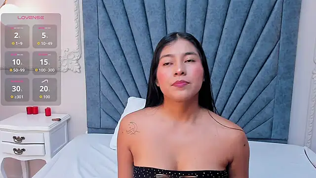 Leandra-Johnson online show from 04-29-26, 01:48