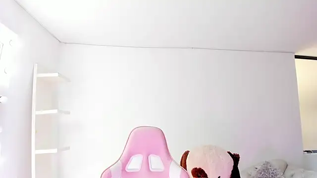 KoralCruz  online show from 03-16-26, 04:11