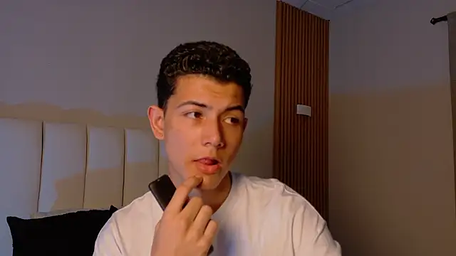 nicocrown online show from 03-16-26, 07:51