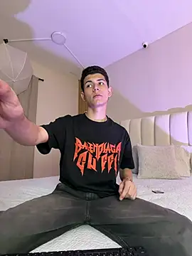 nicocrown online show from 03-24-26, 06:13