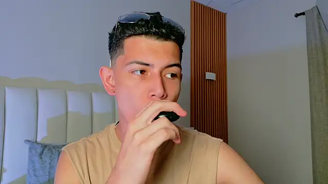 nicocrown online show from 03-28-26, 03:22