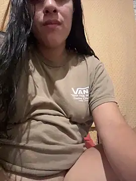 Snapshot of Yammmg chatting on 03-08-26, 04:49 Yammmg online show from 03-08-26, 04:49