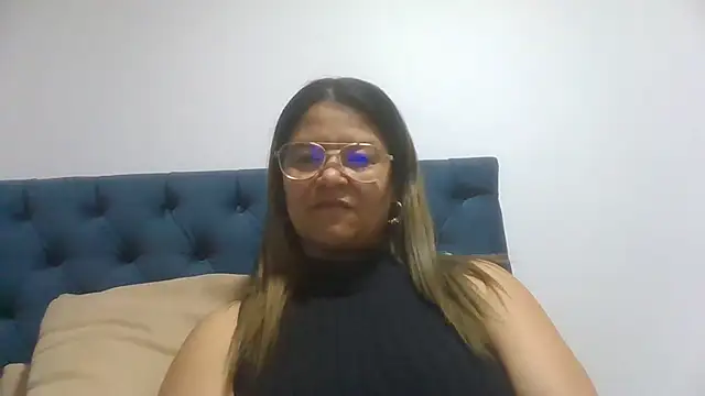 Jiwon Han online show from 04-12-26, 11:10