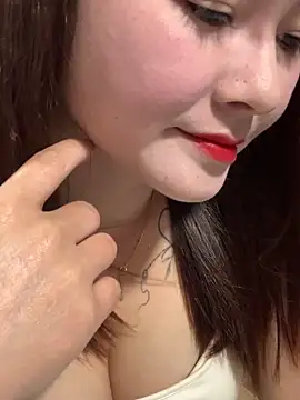 Snapshot of Little_Muse78 chatting on 03-30-26, 03:18 Little Muse78 online show from 03-30-26, 03:18