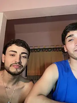 Snapshot of Lucasss2204 chatting on 03-17-26, 04:06 Lucasss2204 online show from 03-17-26, 04:06