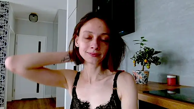 Snapshot of misssweet chatting on 06-04-26, 09:48 misssweet online show from 06-04-26, 09:48