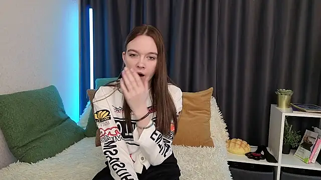 Snapshot of SunyLily chatting on 03-11-26, 06:41 SunyLily online show from 03-11-26, 06:41