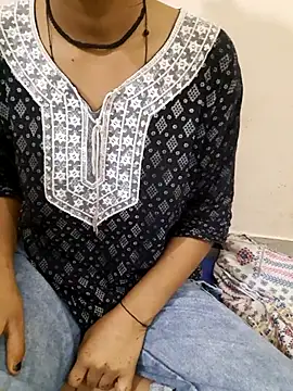 Snapshot of Your_Haseena7 chatting on 03-08-26, 03:49 Your Haseena7 online show from 03-08-26, 03:49