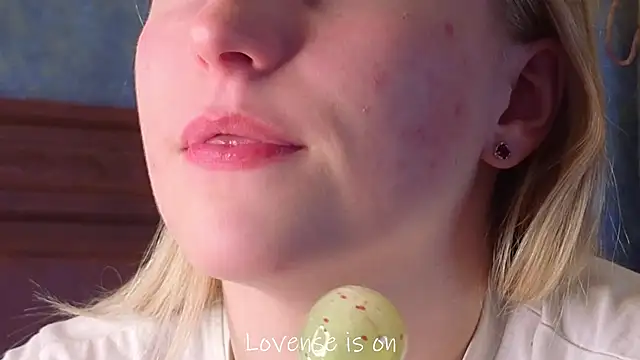 Snapshot of CatarinaGulla chatting on 04-24-26, 02:30 CatarinaGulla online show from 04-24-26, 02:30
