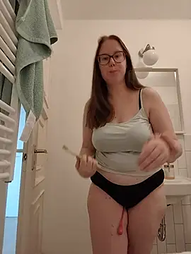 CelineThompson online show from 05-24-26, 03:39