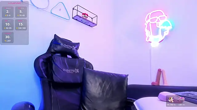 Nicolle Smithh  online show from 04-04-26, 02:14