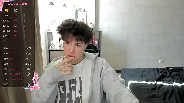 MIya Chinen online show from 04-10-26, 10:42