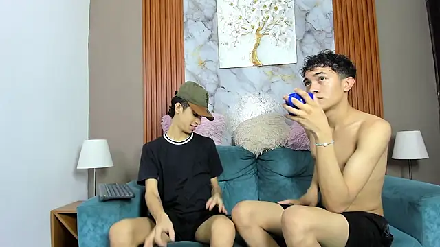 SKYN MAN online show from 04-14-26, 07:25