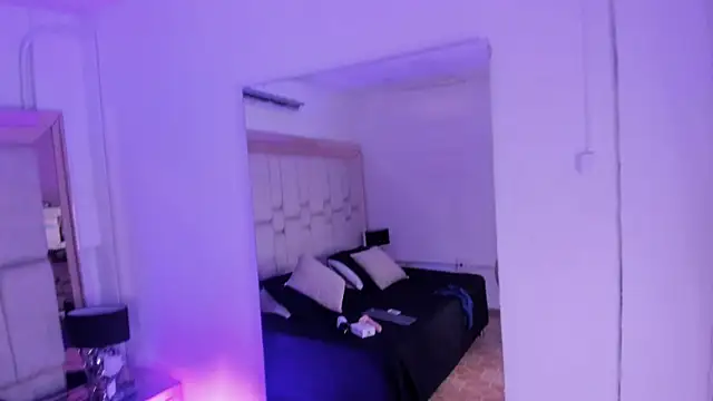 FoxxxyPink online show from 03-25-26, 07:53