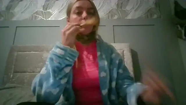 LusciousLailax online show from 04-25-26, 07:44