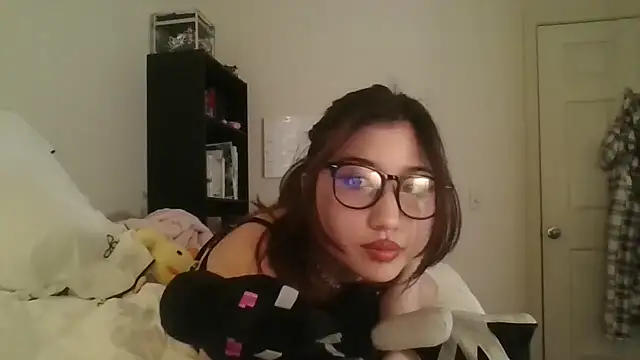 Silverbabyyy2007 online show from 03-28-26, 04:23