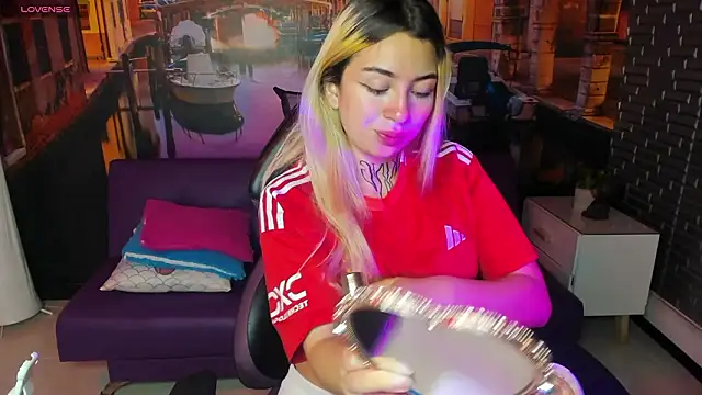 Tamaraa velez online show from 03-15-26, 01:17