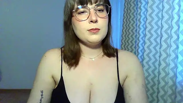 Snapshot of ClaraHard chatting on 06-26-26, 06:23 ClaraHard online show from 06-26-26, 06:23