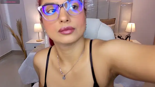 Raven-reyess online show from 05-13-26, 04:59
