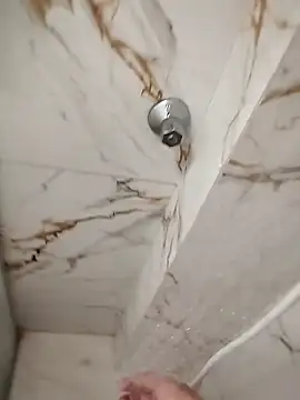 Snapshot of tubarao19 chatting on 03-22-26, 11:41 tubarao19 online show from 03-22-26, 11:41