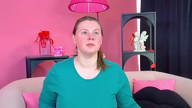 Snapshot of MelodyMoores chatting on 05-11-26, 06:30 MelodyMoores online show from 05-11-26, 06:30