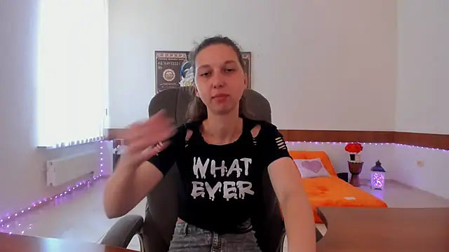 Snapshot of Ellina_Star chatting on 07-06-26, 08:22 Ellina Star online show from 07-06-26, 08:22
