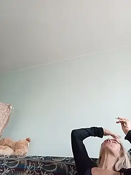 ViktoriaSexi1 online show from 03-29-26, 04:34