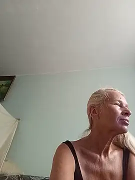 Snapshot of ViktoriaSexi1 chatting on 07-04-26, 05:35 ViktoriaSexi1 online show from 07-04-26, 05:35
